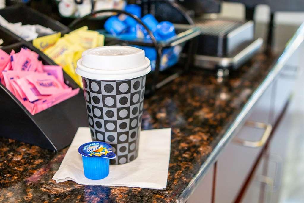 Red Lion Inn & Suites Vancouver Amenities photo